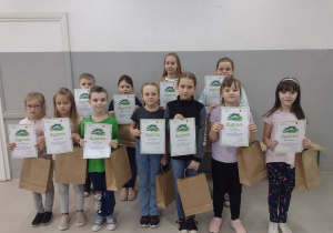Nagrodzeni tegoroczni uczniowie w konkursie "Dbam o środowisko w łódzkiem"